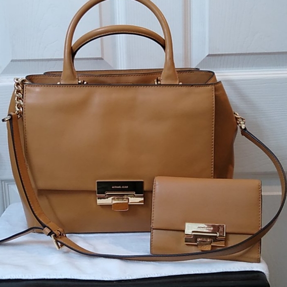 Michael Kors Satchel - Picture 1 of 8